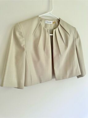 Calvin Klein Women's Light Beige Cropped Jacket Blazer